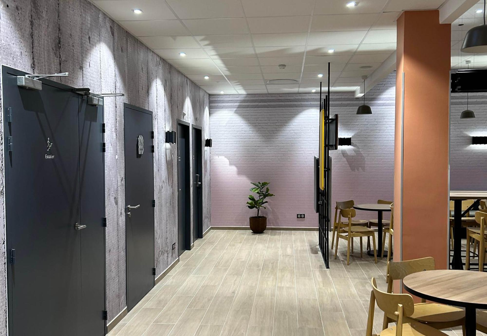 B&B Hotel Cergy Saint-Christophe Gare Bagian luar foto